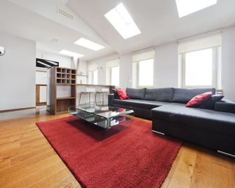 4Seasons Apartments Cracow - Krakow - Living room