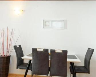 Ljubljana Center Apartments - Ljubljana - Dining room