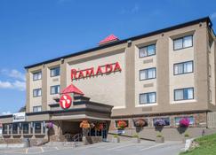 Ramada by Wyndham Williams Lake - Уильямз Лейк - Здание