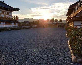 GyeongJu Ran Han-ok - Gyeongju - Vista del exterior