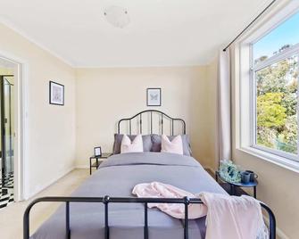 A Comfy & Cozy Apt In Clifton Hill Free Parking - Melbourne - Bedroom