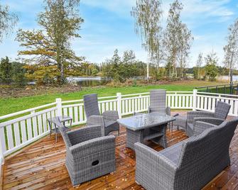 Stunning Home In Svanskog With Sauna - Svanskog - Patio