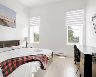 HoMa Homestay Hotel by Olympic Stadium Montreal Auberge-Hostel - Montreal - Bedroom