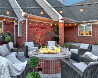 Residence Inn by Marriott Woodbridge Edison/Raritan Center - Woodbridge - Patio