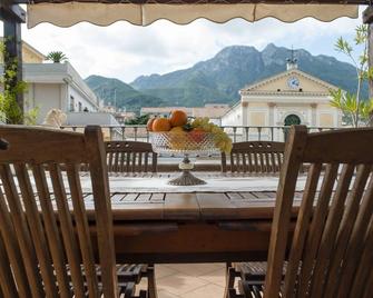 In Piazza Grande Casa Vacanze - Cava de' Tirreni - Balkon