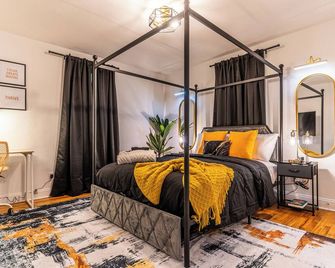 Special Offer! Cozy Luxe 2br Getaway, Sleeps 4, Ideal for Business Travelers, Couples, Families, Near Dt Raleigh - Raleigh