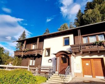 Apartments Juri & Hermann 1 - Bad Kleinkirchheim - Budynek