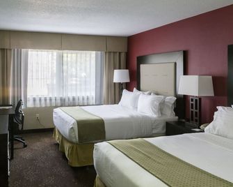 Holiday Inn Express Big Rapids By IHG - Big Rapids - Schlafzimmer