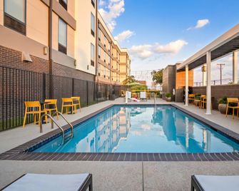 Home2 Suites by Hilton Irving/DFW Airport North - Irving - Piscina
