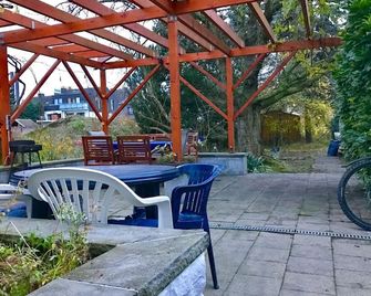 Gästehaus Peterhoff - Düren - Innenhof