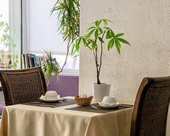 Anglade Hotel - Le Lavandou - Dining room