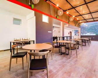 Super Townhouse Tirupati - Tirupati - Restaurante