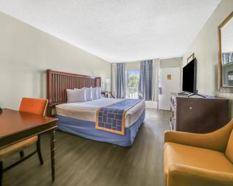 Econo Lodge Daytona Beach - Speedway - Daytona Beach - Soverom