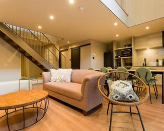 Building Dpets allowed maisonette with terrace and sauna / Kamogawa City Chiba - Kamogawa - Living room