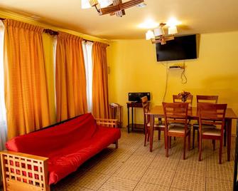 Ayelen Apart Hotel - Calama - Dining room