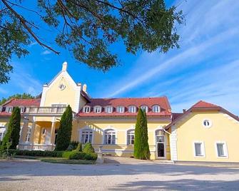 Rosenberg Kúria - Táplánszentkereszt