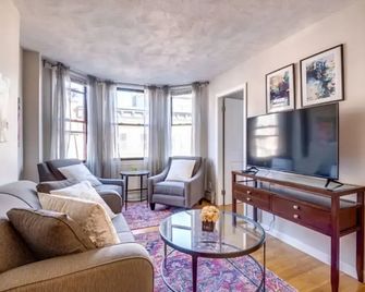 Entire Apt Near Wharf - Boston