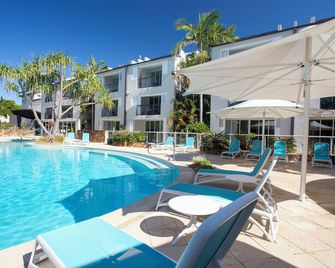 Noosa Blue Resort - נוסה הדס - בריכה