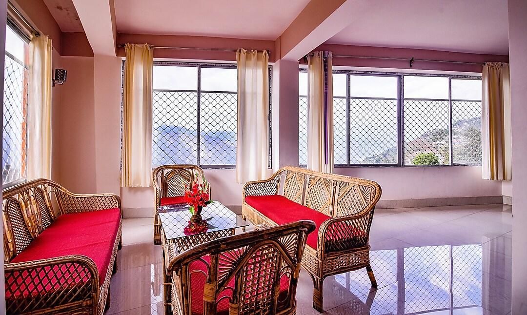Aashiyana Hotel - Kālimpong - Living room