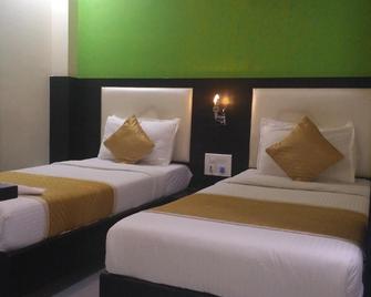Hotel Avenue - Mumbaj - Sypialnia