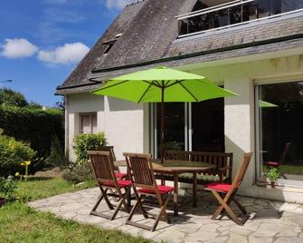 Large and beautiful vacation home (5 bedrooms and large living room of 40 m2) - Crach - Patio