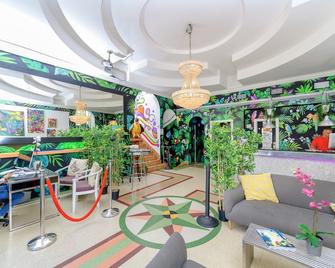 South Beach Rooms and Hostel - Miami Beach - Lobby