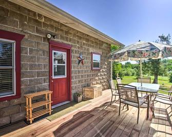 Rural Pine River Cabin Snowmobile and Snowshoe - Pine River - Patio