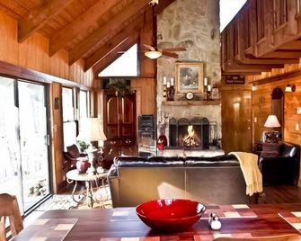 Cozy Lake Cabin with Great Water View - Cumming - Restaurace