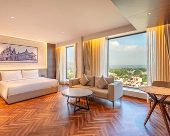 Grand Mirage Dhanbad, a member of Radisson Individuals - Dhanbād - Bedroom