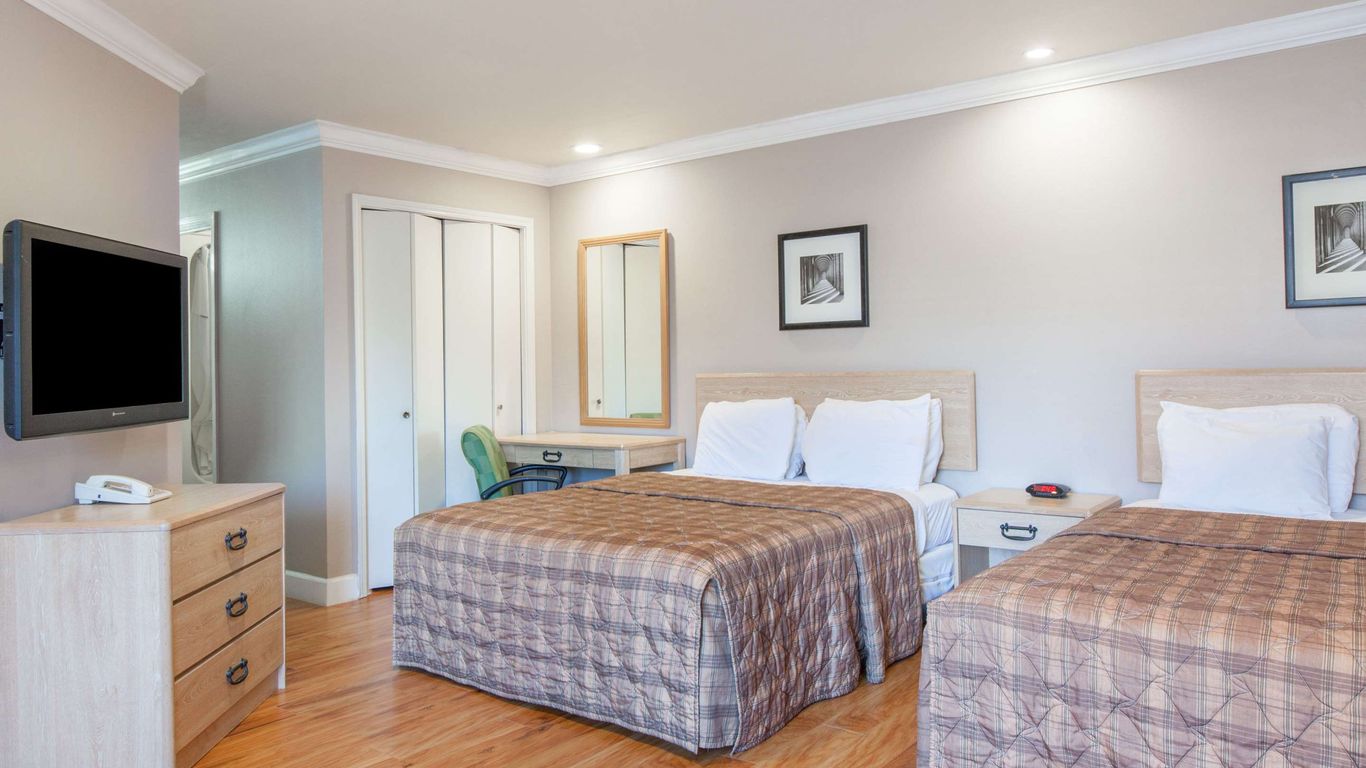 Days Inn by Wyndham San Francisco S/Oyster Point Airport