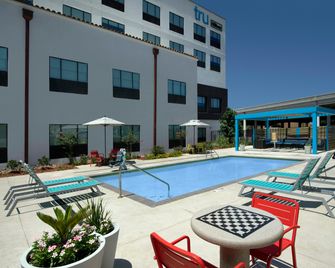 Tru By Hilton San Antonio Downtown Riverwalk - San Antonio - Pool