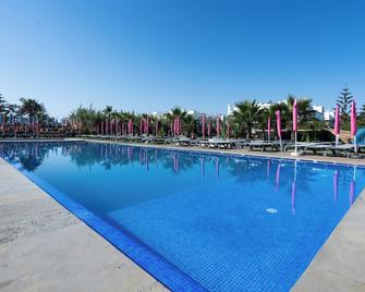 Résidence Luxe avec Plage Privée - Bouznika - Piscine