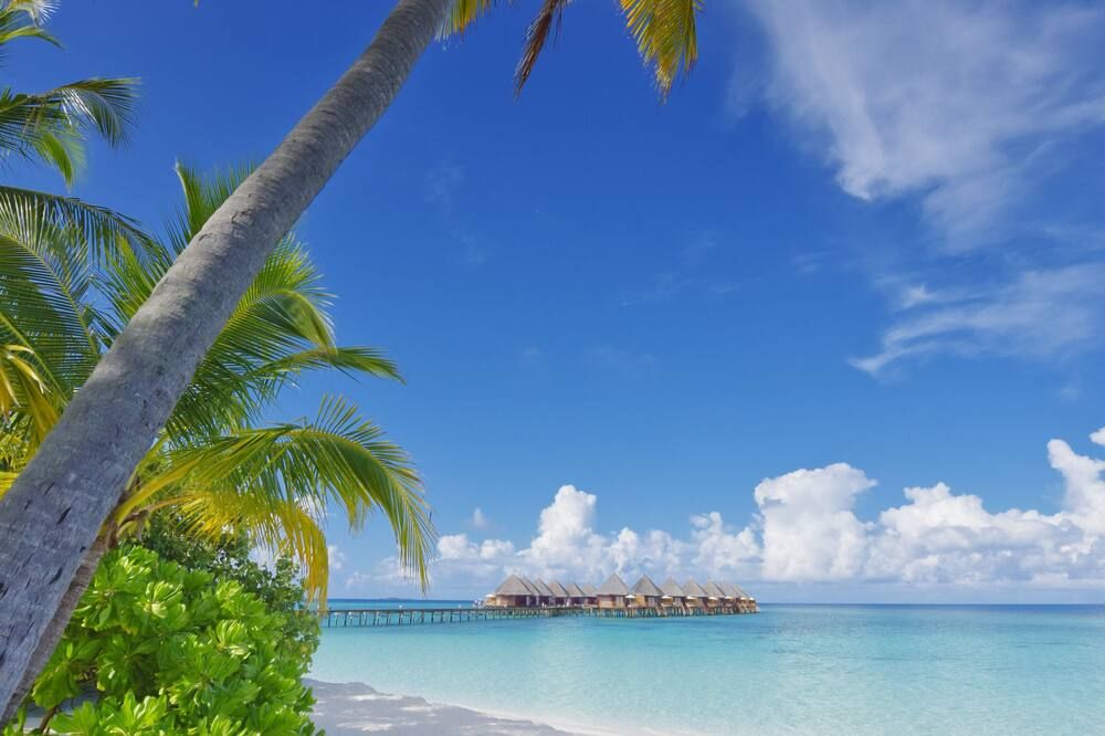 Angaga Island Resort & Spa