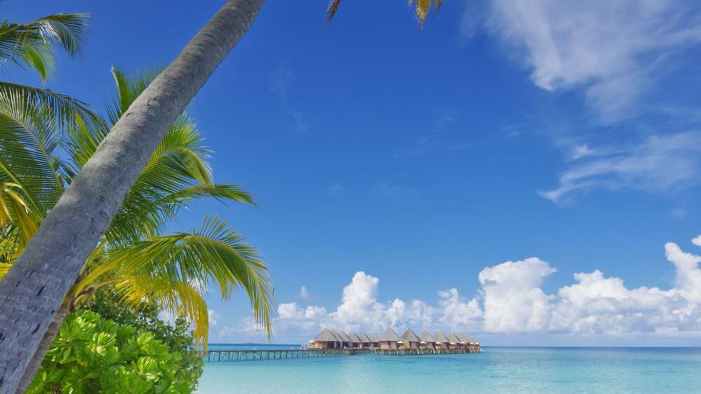 Angaga Island Resort & Spa