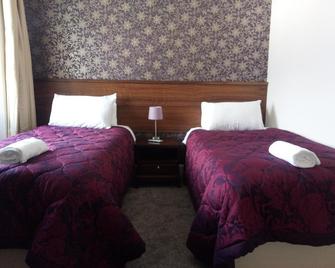 The Royal Hotel - Jedburgh - Bedroom