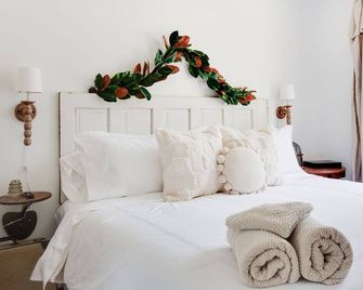 Cottage Charmer-Walkable/Bars/Restaurants/Pets ok - Raleigh - Habitación
