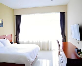 Grand Kanaya Baturraden Hotel - Purwokerto - Спальня