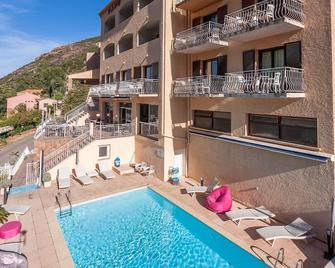 Capo D'Orto - Ota - Pool