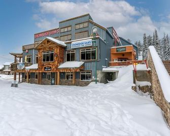I Spy - Cozy Pet Friendly, Ski In/Ski Out Condo with Private Hot Tub - Big White - Edificio