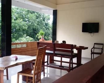 Ubud Suites Batuan - Sukawati - Dining room