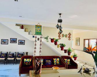 Tatva Bir Tents And Hotel - Bīr - Lobby