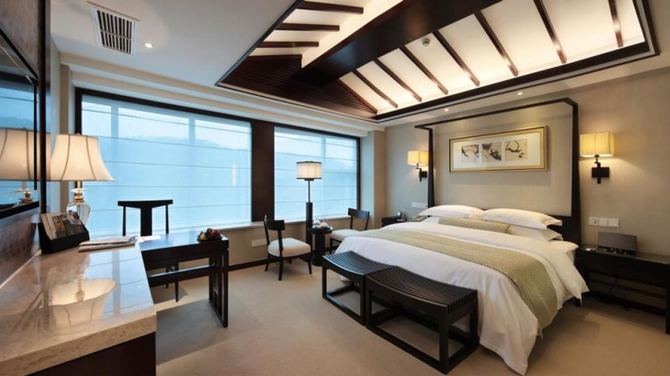 Kingdom Hotel