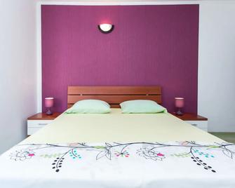 Guest House Busurelo - Goveđari - Bedroom