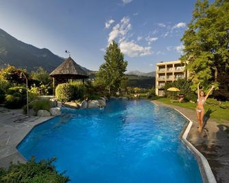 Hotel Wiesenhof - לאגונדו - בריכה