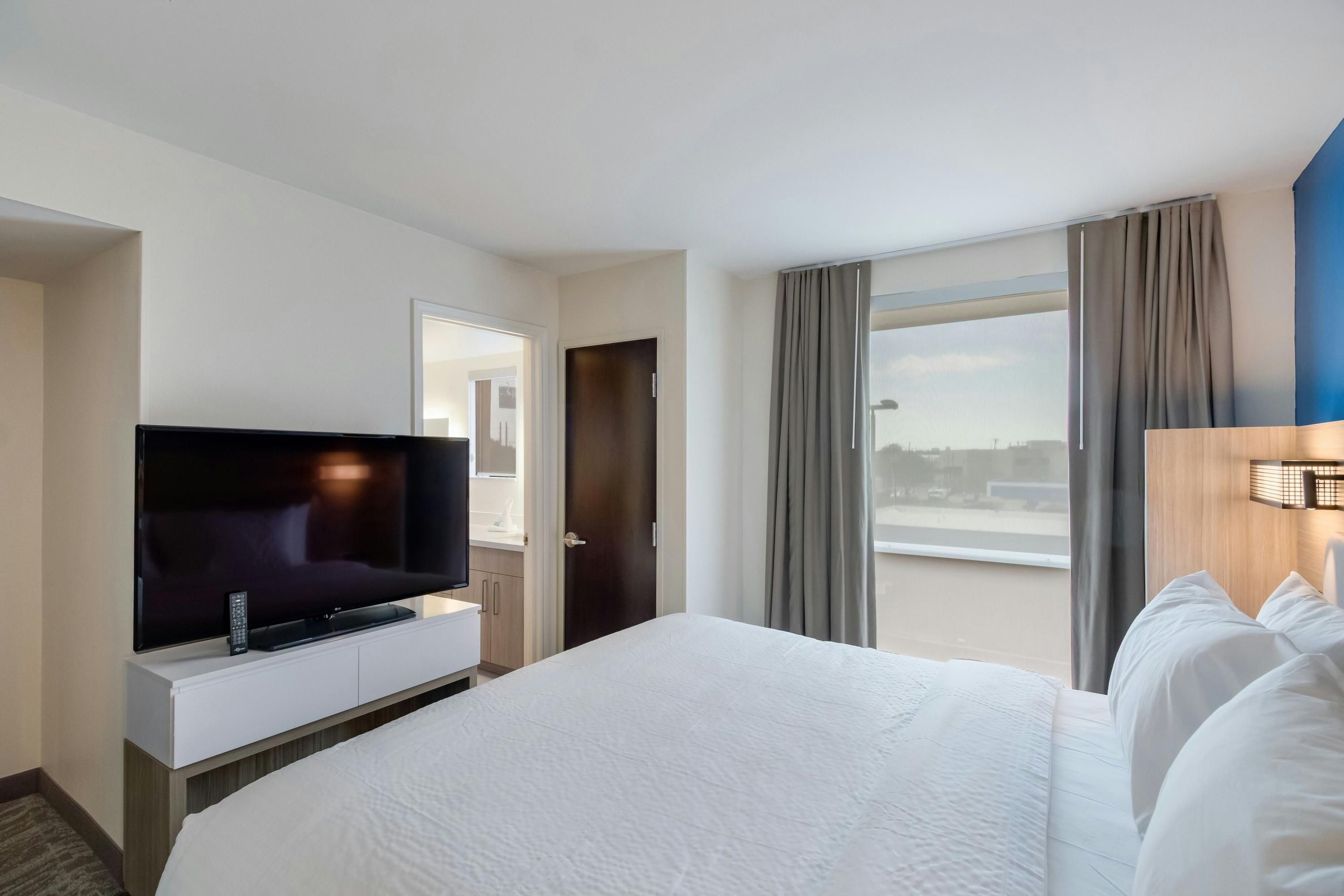 SpringHill Suites by Marriott Dallas NW Hwy. at Stemmons/I-35E thumbnail 3