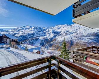 Balcons d'Olympie 323 - B by Interhome - Les Belleville - Balcon