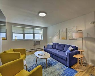 Central and Contemporary NJ Condo Steps to Shore! - Asbury Park - Living room