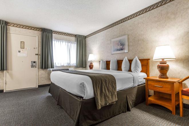 Quality Inn Suites Silicon Valley 6 212 1 3 6 3 1