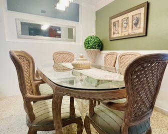 Charming Home Airport-Beach-Water Solar Panels - Carolina - Comedor