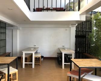 Ploy Hostel - Bangkok - Restaurant